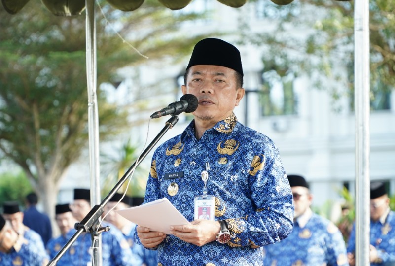 Gubernur Al Haris sebagai Inspektur Upacara Hari Kediplinan Nasional dan Penyerahan SK Gubernur Tentang Pegawai Non ASN
