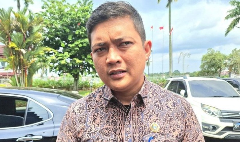 Ketua DPRD Provinsi Jambi, Hafiz Fattah meminta untuk dilakukan evaluasi izin terkait adanya perusahaan yang sedang mengelola stockpile batu bara.