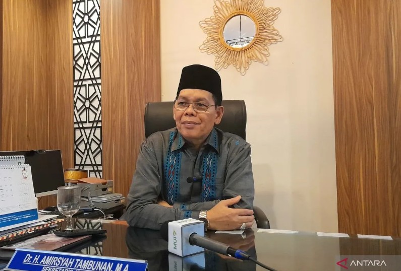 Majelis Ulama Indonesia (MUI) menyerukan Indonesia sebagai negara non-blok untuk menjadi wasit yang memelopori perdamaian atas konflik Iran-Israel.
