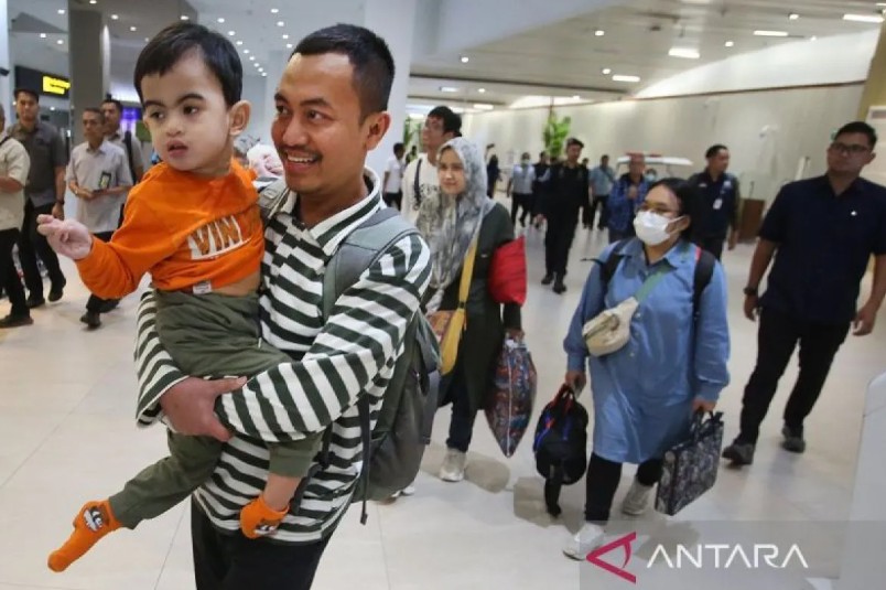 Kemlu: WNI dari Iran Sudah 70 Persen Tiba di RI Kemlu: WNI dari Iran Sudah 70 Persen Tiba di RI