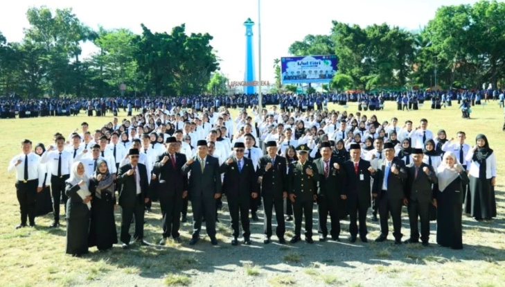 Wako Alfin Serahkan SK Pengangkatan CPNS Formasi Tahun 2024. Foto: Oga/Jambiseru.com