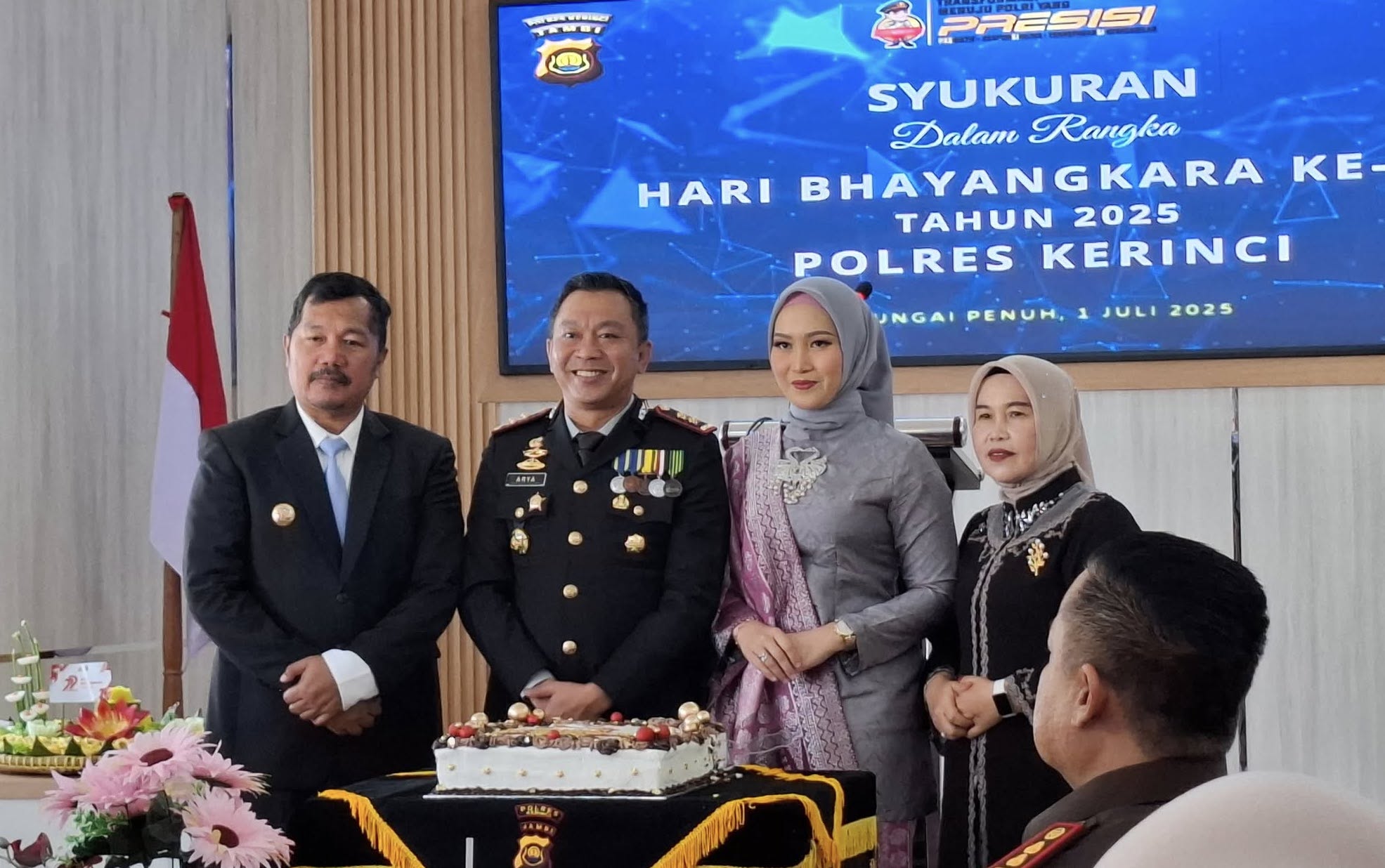 Bupati Monadi Hadiri Upacara Hari Bhayangkara ke-79