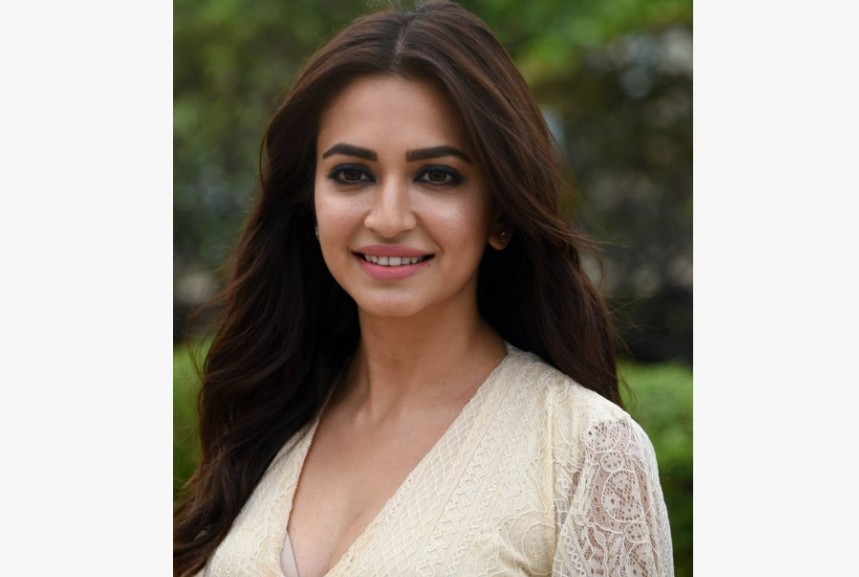 kriti kharbanda
