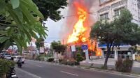Diduga Akibat Puntung Rokok, 3 Bedeng di Kota Jambi Ludes Terbakar