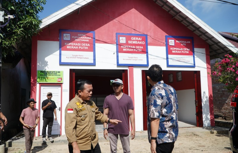 Gubernur Al Haris Tinjau Kesiapan Koperasi Merah Putih Tangkit Baru