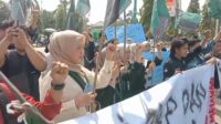 Mahasiswa dan Perangkat Desa di Batang Hari, Tuntut Gaji Belum Dibayarkan