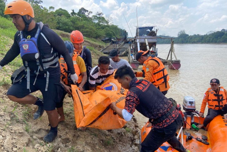 Adam Prayoga (18) warga Betung Bedarah Timur, Kecamatan Tebo Ilir, Kabupaten Tebo, akhirnya ditemukan oleh tim SAR Gabungan.