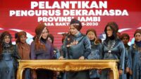 Hj. Hesnidar Haris Lantik Kepengurusan Dekranasda dan Pokja Bunda PAUD Provinsi Jambi Masa Bakti 2025-2030