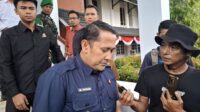 Bupati Merangin M Syukur saat diwawancara awak media di kantor DPRD Merangin. Senin (11/8/2025) Sore. dok: Edo