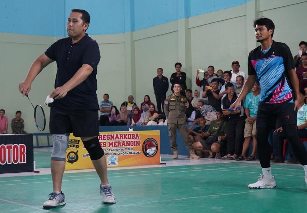 Bupati Merangin H M Syukur saat berpasangan dengan Tantowi Ahmad di Hall Pemda Merangin. dok: Diskominfo