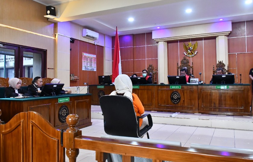 Hakim Vonis Helen Bos Narkoba Jambi Penjara Seumur Hidup