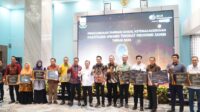 Gubernur Al Haris Serahkan Paritrana Award, Dorong Perlindungan Ketenagakerjaan yang Merata