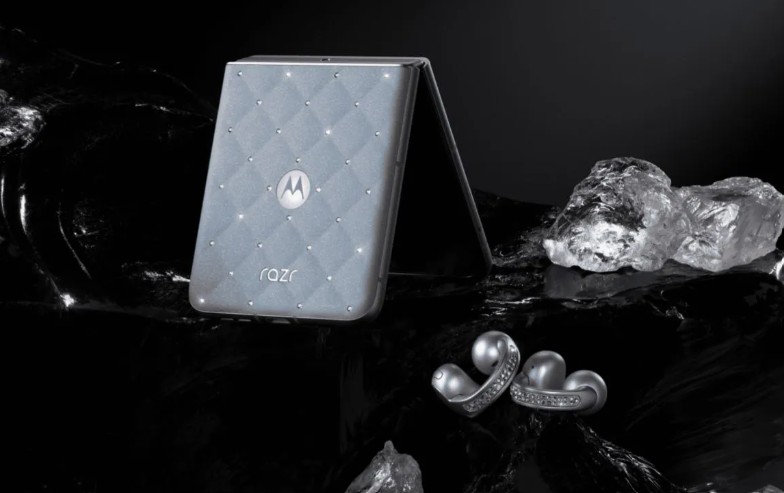 Motorola Rilis Razr 2025 Tampil Bling-bling
