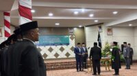 Bupati Merangin M Syukur saat melantik Pj Sekda Zulhifni di Auditorium Rumah Dinas. Senin (1/9/2025) Malam.