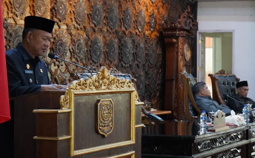 Wabup Merangin H A Khafid secara gamblang, menanggapi pandangan umum Fraksi-fraksi DPRD Merangin, terhadap nota keuangan Rancangan Anggaran Pendapatan Belanja Daerah (RAPBD) Perubahan 2025.