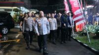 sampai ke rt, tni polri patroli cegah penjarahan