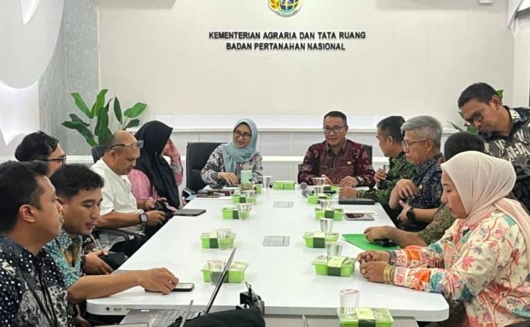 Wako Alfin Sambangi Kementerian ATR / BPN. Foto: Oga/Jambiseru.com