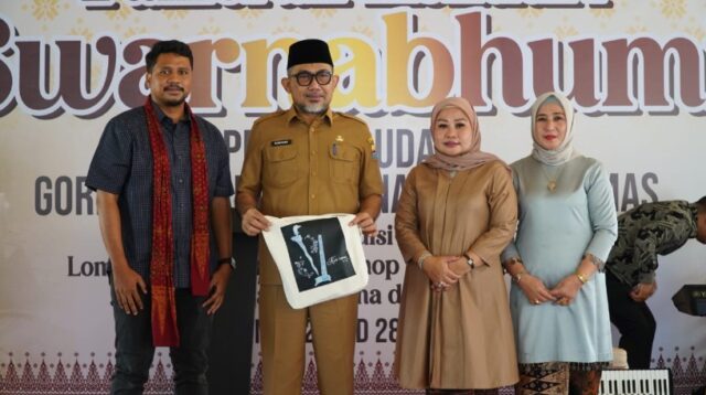 Sekda Sudirman Buka Pameran Kenduri Swarnabhumi, Angkat Filosofi Batik dan Songket sebagai Manuskrip Peradaban