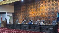Ketua DPRD Merangin, M Rifaldi saat pimpin Rapat Paripurna penandatanganan kesepakatan KUA dan PPAS Tahun 2026. Foto: Edo