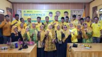 Dalam rangka memperingati Hari Ulang Tahun (HUT) Partai Golongan Karya (Golkar) ke-61, DPD II Partai Golkar Kabupaten Merangin menggelar kegiatan bakti sosial dengan menyantuni anak yatim dan kaum duafa, Senin (20/10/2025).
