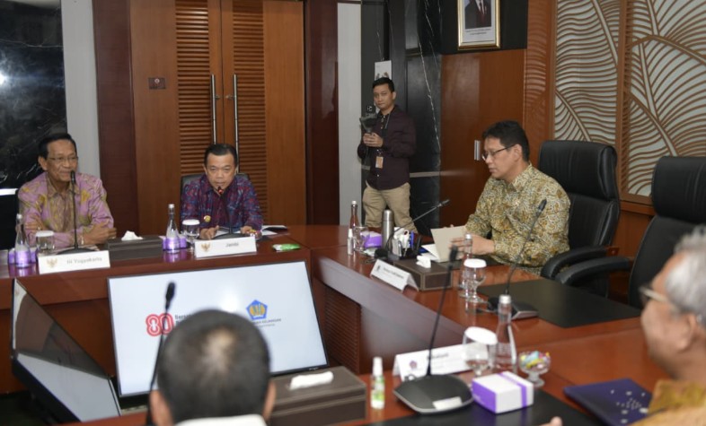 Temui Menkeu Purbaya, Gubernur Al Haris Sampaikan Keluhan Daerah Terkait Penurunan TKD
