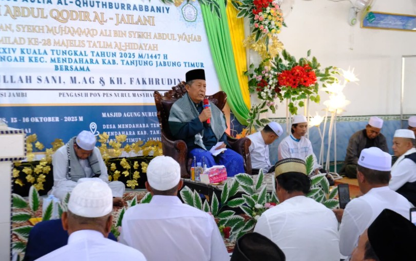 Hadiri Tabligh Akbar Haul Syekh Abdul Qodir Al-Jailani, Wagub Sani: “Alhamdulillah” Adalah Doa Paling Manjur dan Mudah Hadiri Tabligh Akbar Haul Syekh Abdul Qodir Al-Jailani, Wagub Sani: “Alhamdulillah” Adalah Doa Paling Manjur dan Mudah