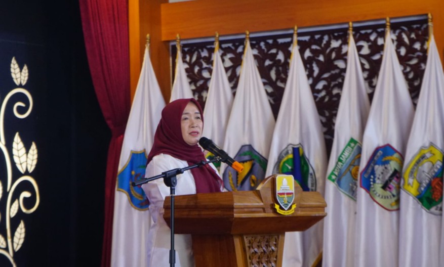 Hj. Hesti Haris Dorong Perajin Terus Berinovasi dan Jaga Warisan Budaya Daerah