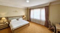 Tampilan kamar VIP Mess Jambi.