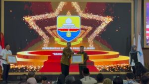 Gubernur Al Haris Raih Penghargaan Akreditasi Kearsipan Tingkat Nasional, Dengan Kategori “Sangat Memuaskan”