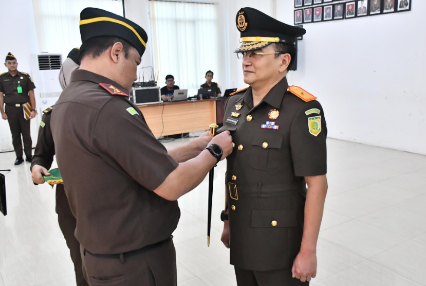 Eks Direktur Penuntutan KPK Bima Suprayoga Resmi Jabat Wakajati Jambi