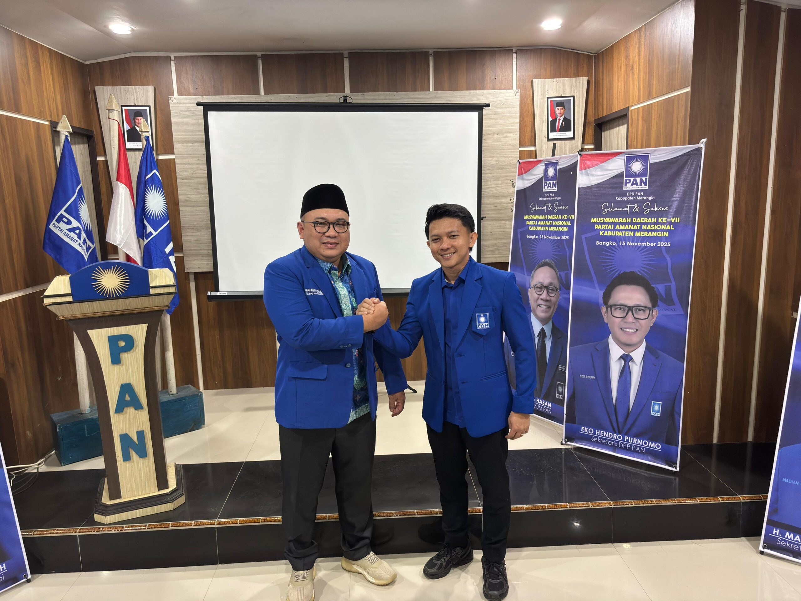 Ketua DPD PAN Merangin 2025-2030 Alhanim Assodicky bersama Ahmad Kausari Ketua DPD PAN Merangin 2015-2020 hingga 2025. Ketua DPD PAN Merangin 2025-2030 Alhanim Assodicky bersama Ahmad Kausari Ketua DPD PAN Merangin 2015-2020 hingga 2025.