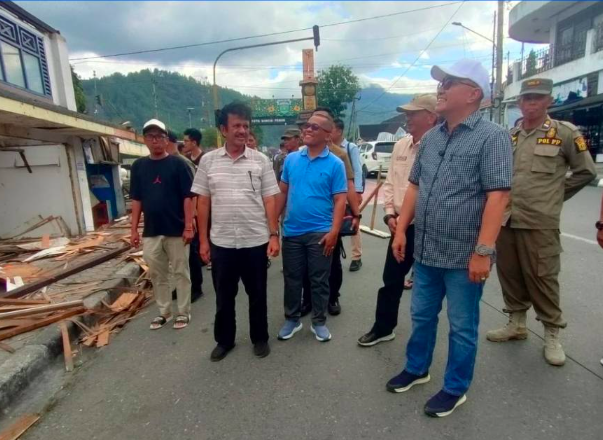 Pembongkaran Pasar Beringin Jaya Pembongkaran Pasar Beringin Jaya