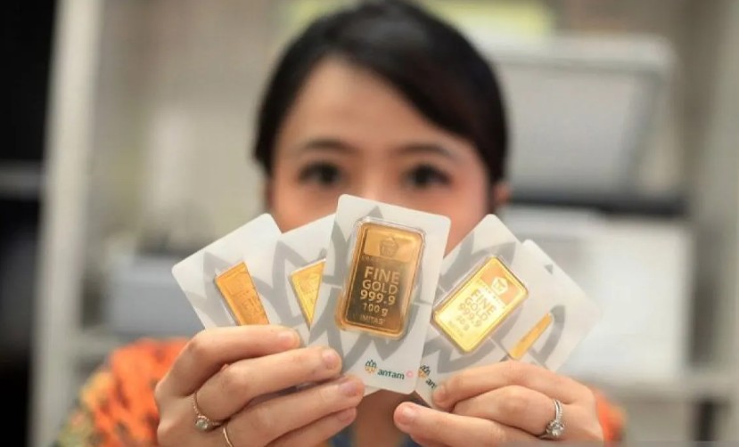 Emas Antam Sabtu 8 November 2025 Naik Rp3.000 Emas Antam Sabtu 8 November 2025 Naik Rp3.000