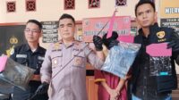 Polisi Tangkap Anggota Geng Motor Pasca Duel Pakai Celurit Panjang 1,5 Meter Polisi Tangkap Anggota Geng Motor Pasca Duel Pakai Celurit Panjang 1,5 Meter