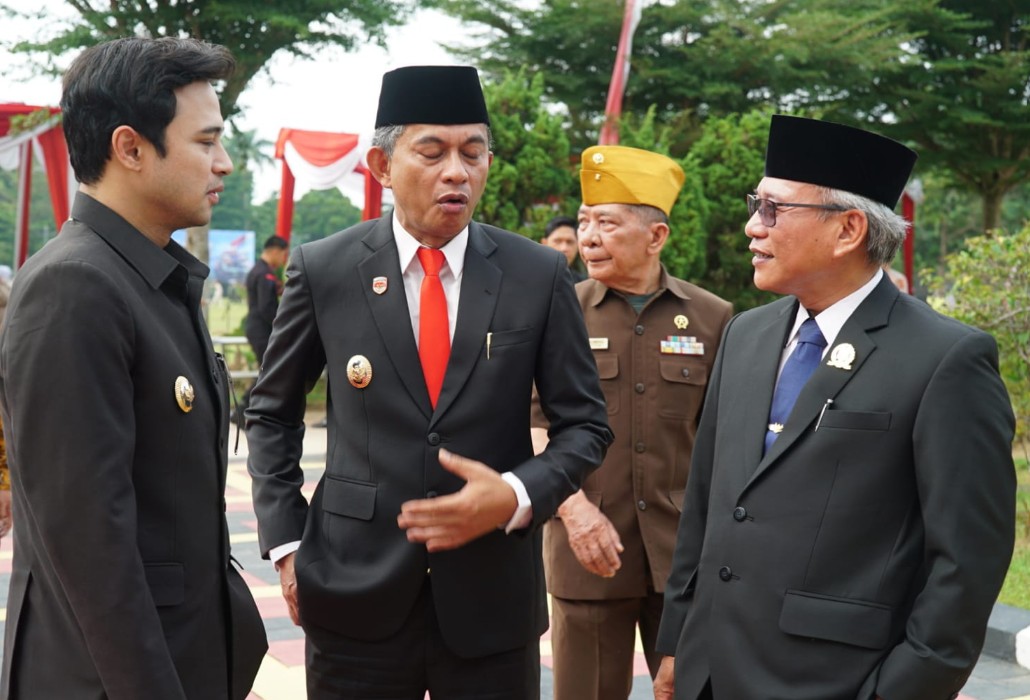 Ketua DPRD Muaro Jambi Hadiri Upacara HUT ke-80 TNI di Jambi Ketua DPRD Muaro Jambi Hadiri Upacara HUT ke-80 TNI di Jambi