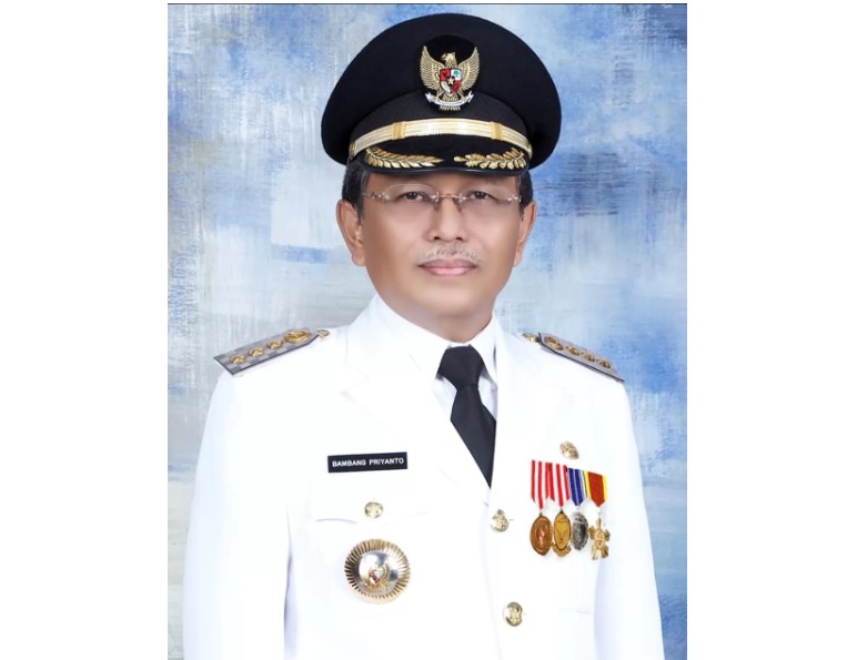 mantan Wali Kota Jambi periode 2008–2013, dr Raden Bambang Priyanto
