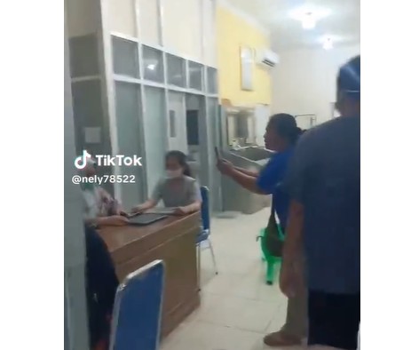 Viral! Keluarga Pasien Geruduk Manajemen RSUD Ahmad Ripin, Protes Pelayanan yang Dinilai Terlalu Lambat