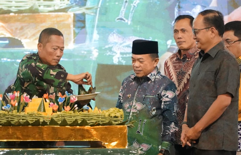 Hadiri Syukuran HUT ke‑66 Korem 042/Gapu, Gubernur Al Haris: Pemprov siap Dukung Pembangunan Kodam dan Pangkalan Udara Baru