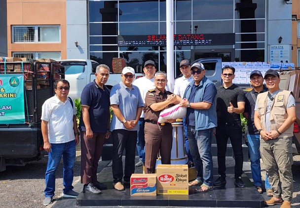 Kejati Jambi Tanggap Bencana : Salurkan Bantuan Kemanusiaan Untuk Korban Bencana Alam di Sumatera Barat