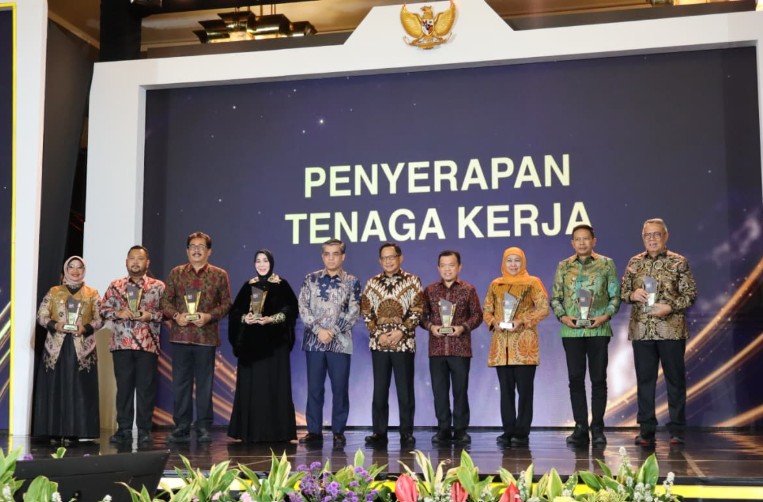 Pemprov Jambi Raih Apresiasi Kinerja Pemerintah Daerah 2025 Pemprov Jambi Raih Apresiasi Kinerja Pemerintah Daerah 2025