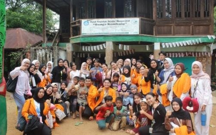 Mahasiswa IKM Unja Sukses Hadirkan Inovasi Kesehatan Preventif Bagi Anak Anak SAD di Sarolangun Mahasiswa IKM Unja Sukses Hadirkan Inovasi Kesehatan Preventif Bagi Anak Anak SAD di Sarolangun