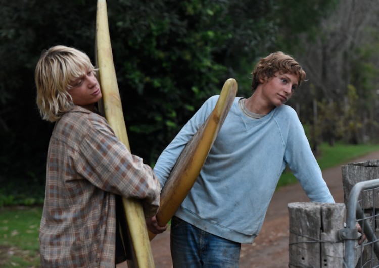 Kesan Nonton Film Breath 2017: Drama Surfing yang Tajam, Sunyi, dan Menyentuh