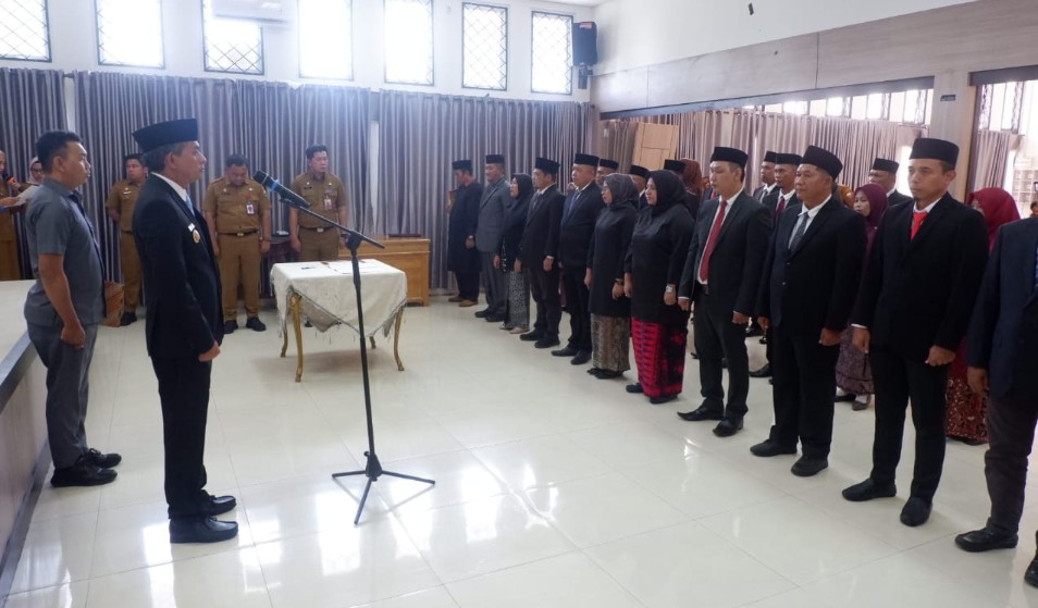 Junaidi H Mahir Lantik Puluhan Pejabat Fungsional di Muaro Jambi