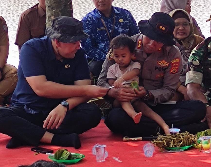 Bupati Merangin M. Syukur bersama Direktorat Pemberdayaan Komunitas Adat Terpencil (KPAT) Kementerian Sosial RI melakukan kunjungan kerja ke kawasan Dam Betuk, Desa Tambang Baru, Kecamatan Tabir Lintas, Selasa (27/1/2026). Foto: Diskominfo Merangin Bupati Merangin M. Syukur bersama Direktorat Pemberdayaan Komunitas Adat Terpencil (KPAT) Kementerian Sosial RI melakukan kunjungan kerja ke kawasan Dam Betuk, Desa Tambang Baru, Kecamatan Tabir Lintas, Selasa (27/1/2026). Foto: Diskominfo Merangin