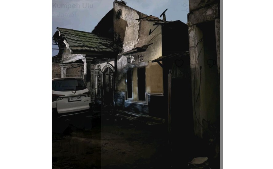 Kebakaran Maut di Muaro Jambi: Rumah dan Mobil Hangus, Satu Orang Tewas Terbakar