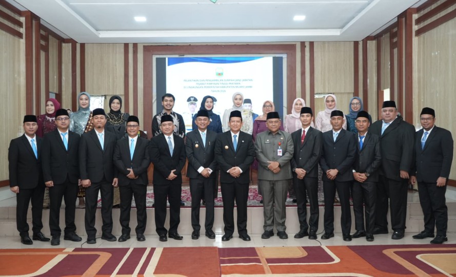 BBS Lantik 10 Pejabat Eselon II BBS Lantik 10 Pejabat Eselon II