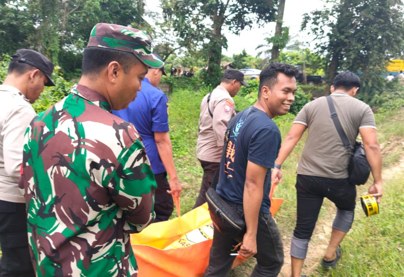Mayat Pria Tanpa Identitas Ditemukan Warga Pijoan Tenggelam di Sungai
