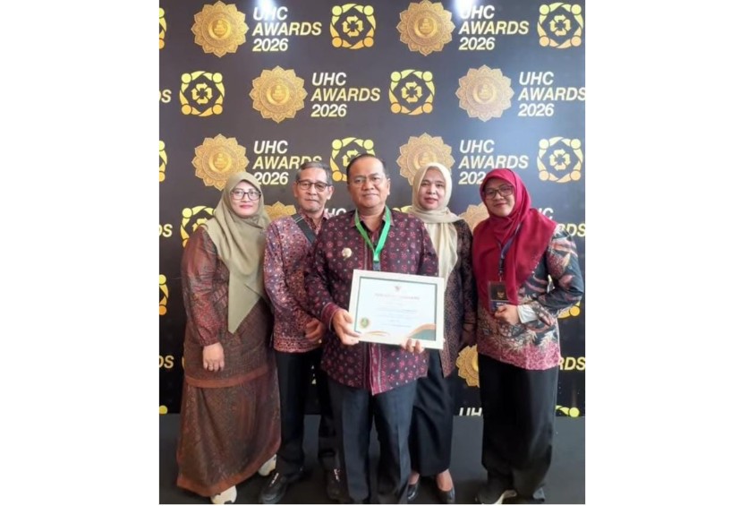 Pemkot Jambi Raih Penghargaan Universal Health Coverage, Maulana Tegaskan Komitmen Layanan Kesehatan untuk Seluruh Warga