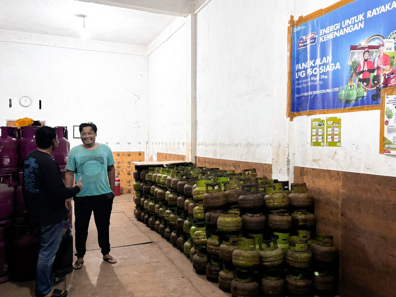 Menindaklanjuti laporan masyarakat terkait kelangkaan dan mahalnya harga Liquefied Petroleum Gas (LPG) 3 kilogram menjelang bulan suci Ramadhan, Polres Merangin melakukan inspeksi mendadak (sidak) ke sejumlah pangkalan LPG di wilayah Bangko, Rabu (11/2/2026) malam.