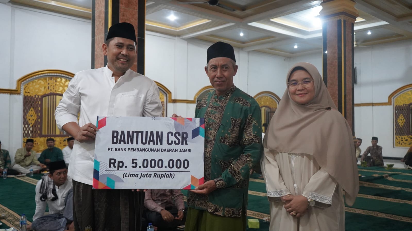 Bupati Merangin, M. Syukur, menegaskan komitmennya untuk terus membangun infrastruktur di Kecamatan Tabir Selatan, meski pemerintah daerah tengah melakukan efisiensi dan pengurangan anggaran. Bupati Merangin, M. Syukur, menegaskan komitmennya untuk terus membangun infrastruktur di Kecamatan Tabir Selatan, meski pemerintah daerah tengah melakukan efisiensi dan pengurangan anggaran.